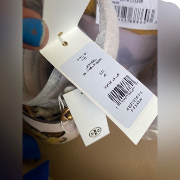 Tory Burch Robinson Bucket Bag Crossbody Purse Flower Appliqué NWT Leather - Picture 2 of 15